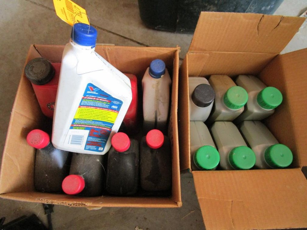 Various Weights Grades Oil