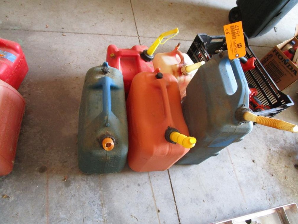 (5) Gas Cans