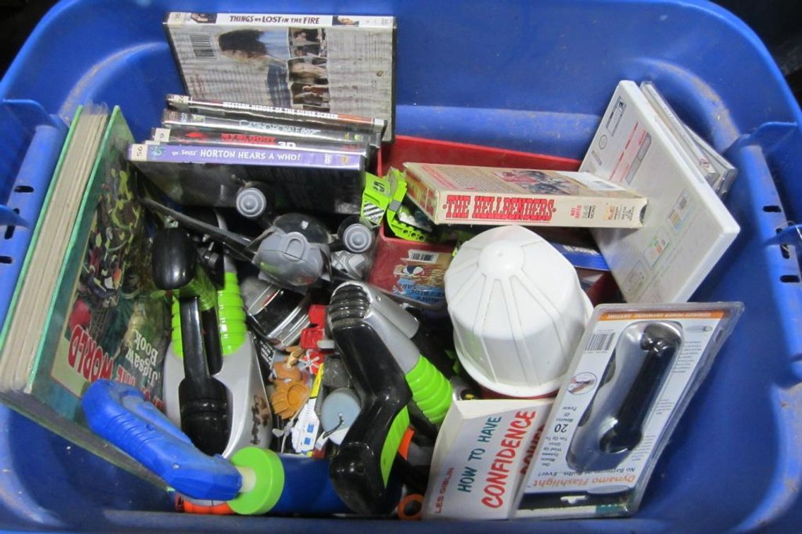 Bin of Kids Toys (T5)