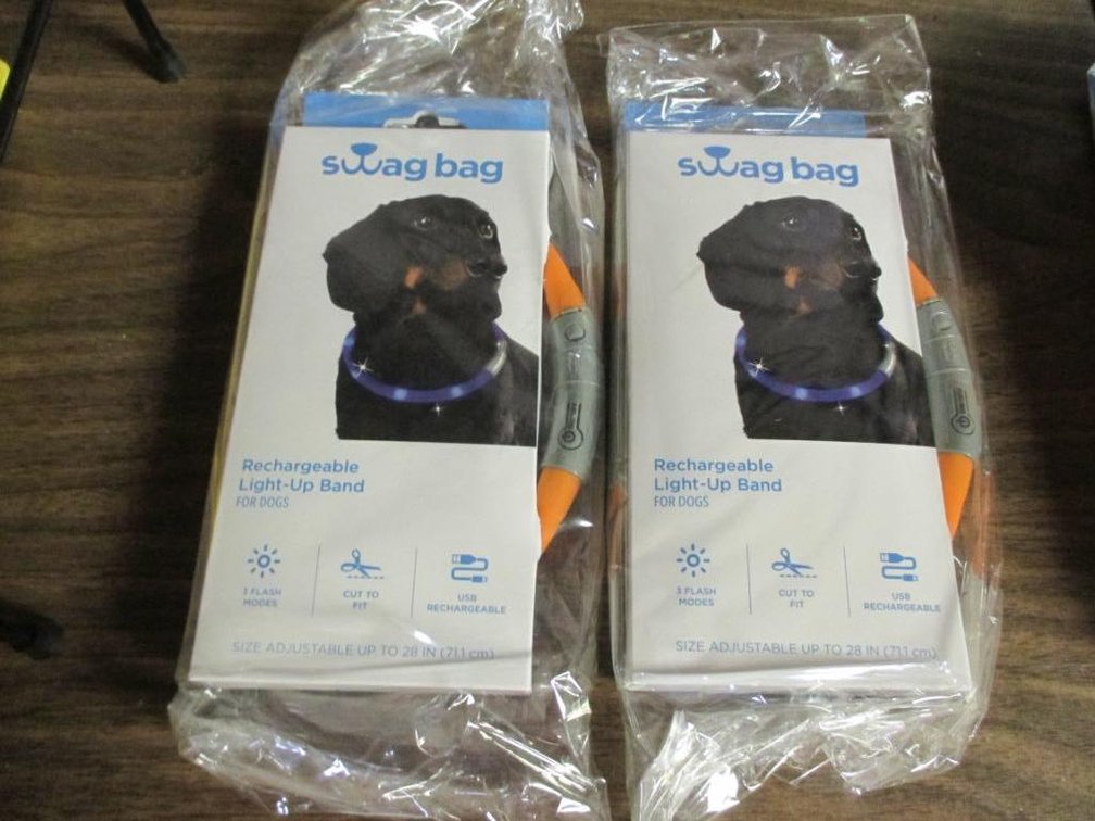 (2) Swag Bag Light Up Neck Bands (U)