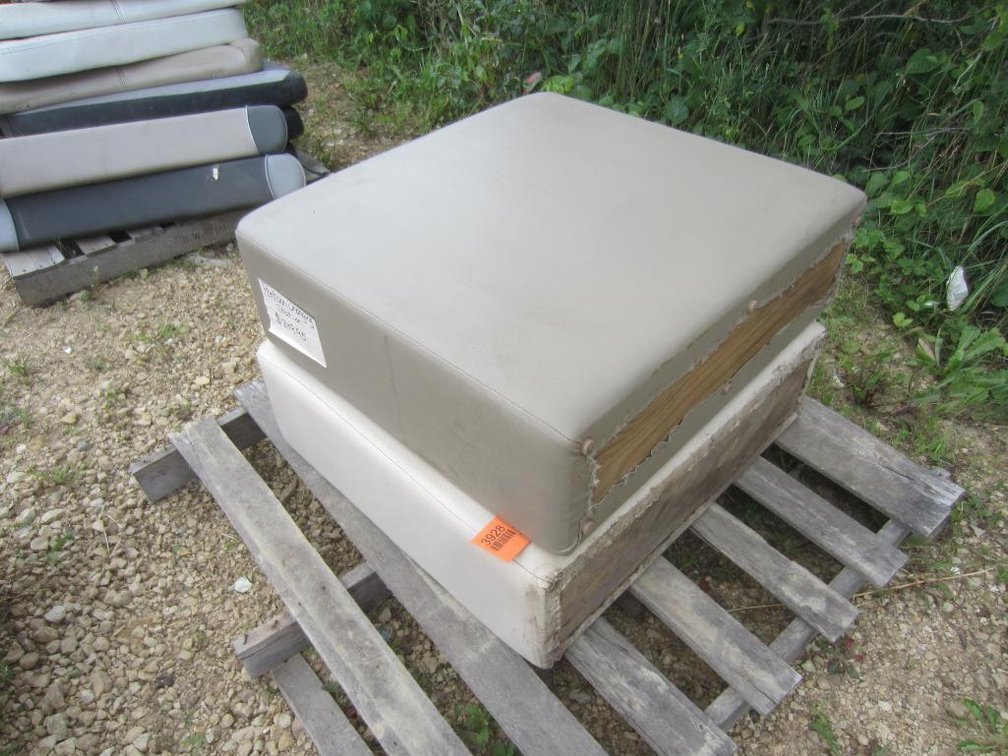 (2) Pontoon Boat Arm Rests