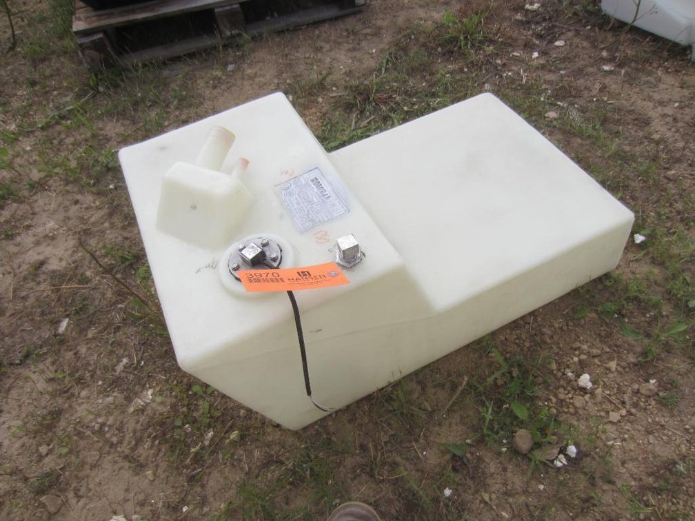 21-Gallon Plastic Boat Tank