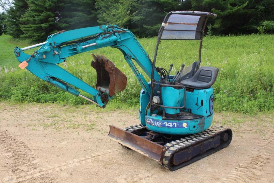 KUBOTA ASSADO RX-141 MINI EXCAVATOR
