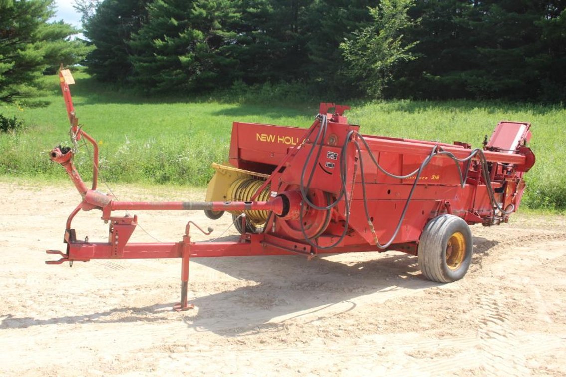 NEW HOLLAND 315 SQUARE BALER WITH BALE THROWER