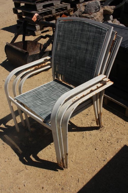 (3) PATIO CHAIRS