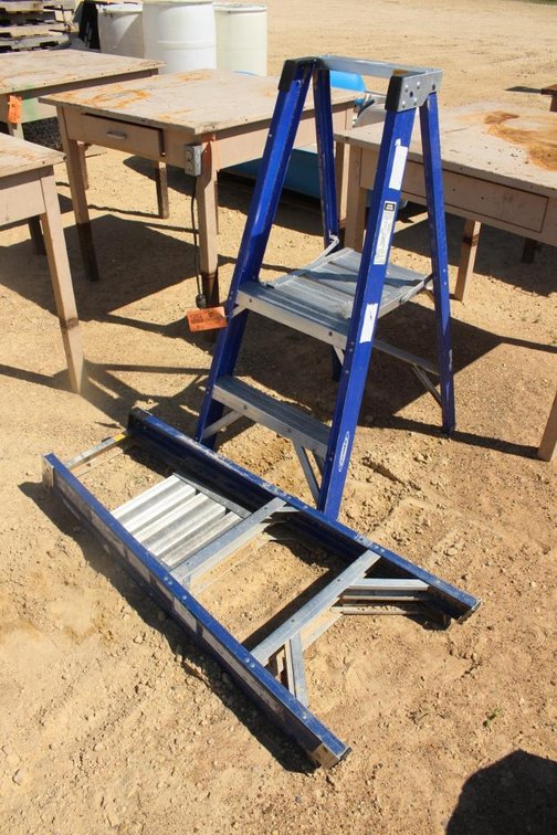 (2) ALUMINUM CERTIFIED 2 FT STEP LADDER