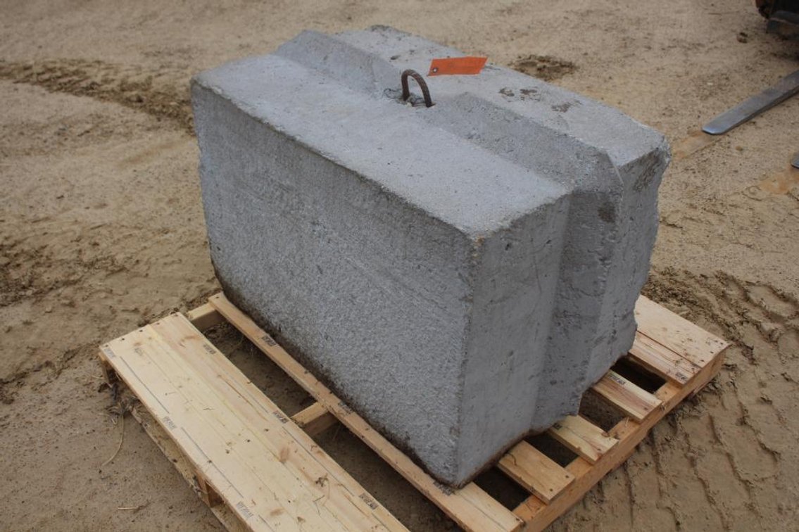 (13) INTERLOCKING CEMENT BLOCKS (GLENWOOD CITY, WI)