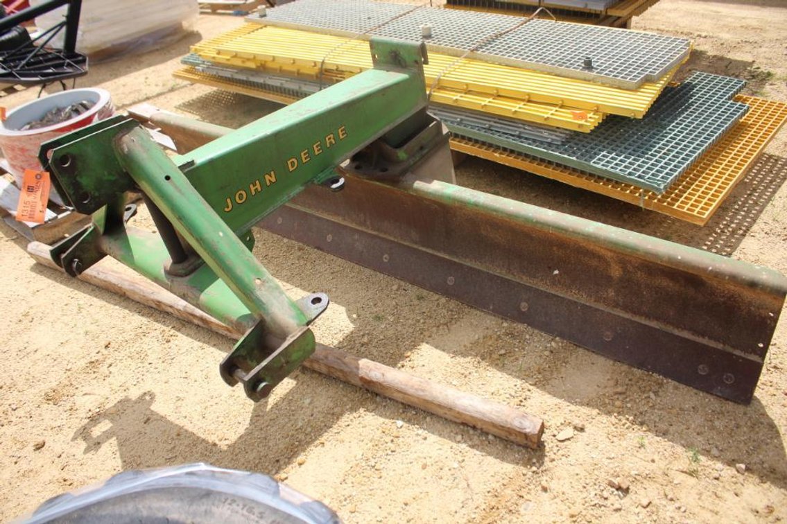 JOHN DEERE 95 3 PT, 8 FT BLADE