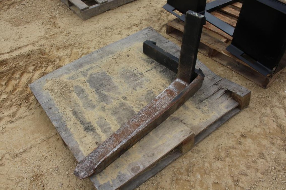 PAIR OF CLASS 2 FORKLIFT TINES