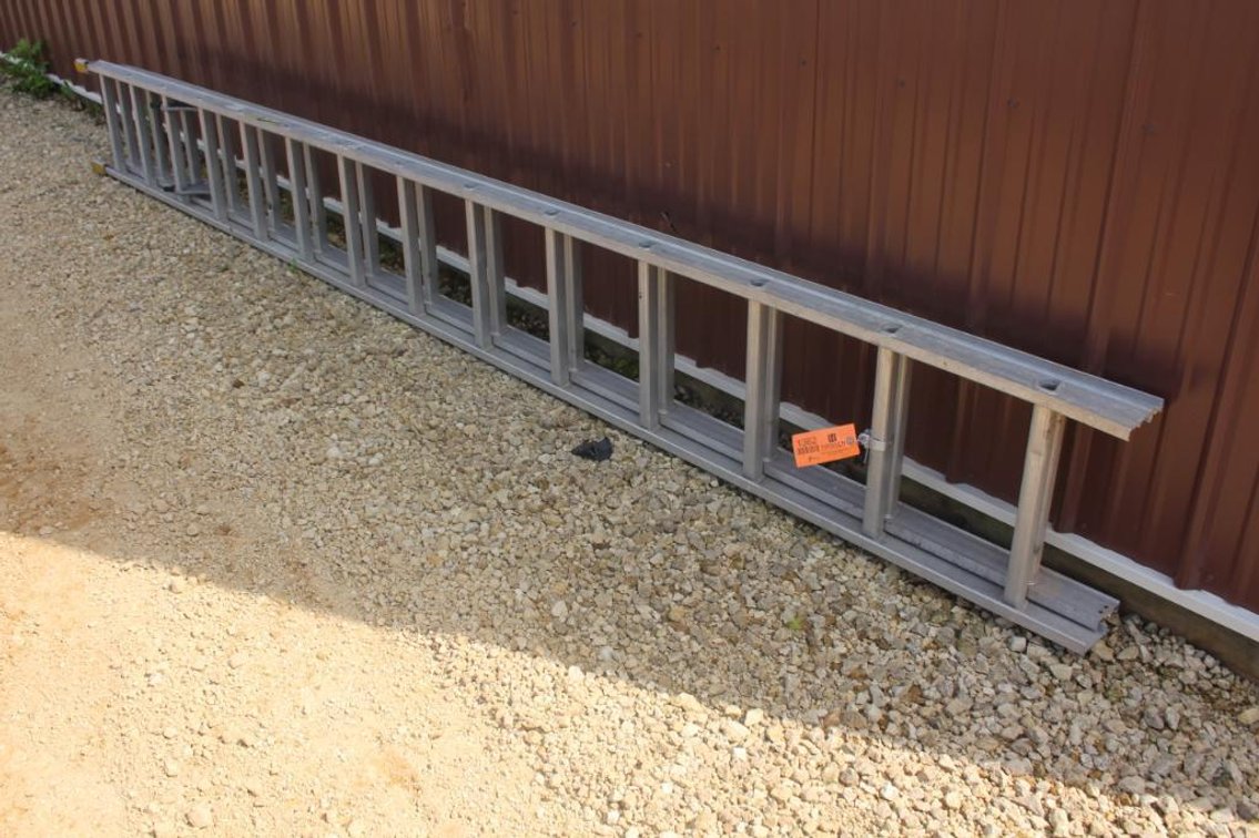 28 FT ALUMINUM EXTENSION LADDER