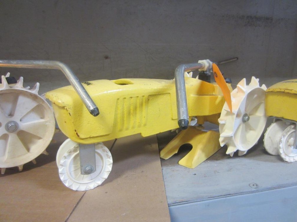 Traveling Water Sprinkler (LD)