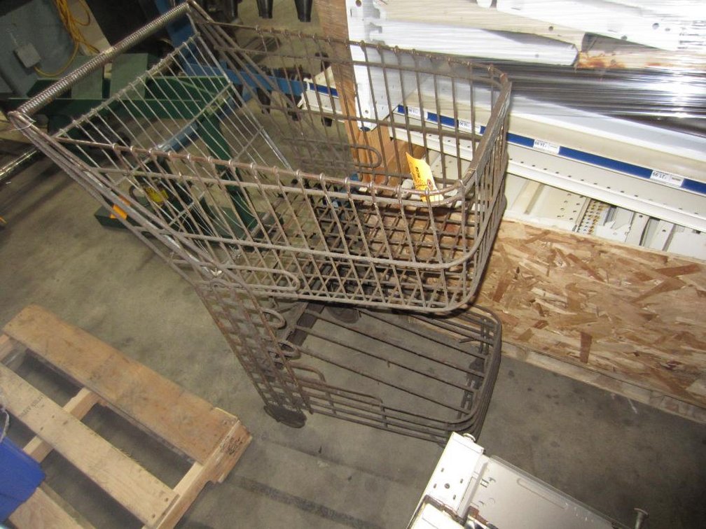 Antique Shopping cart (  E  )