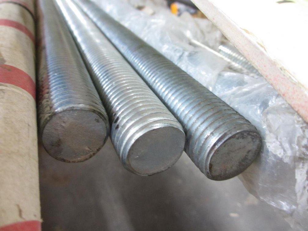 NEW Threaded Rod (F)