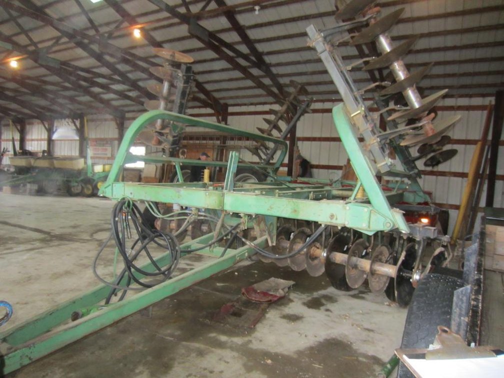 20' Dual Wheel John Deere Type T0230 Disc, Many New Parts, Including Some New Bearings as Needed