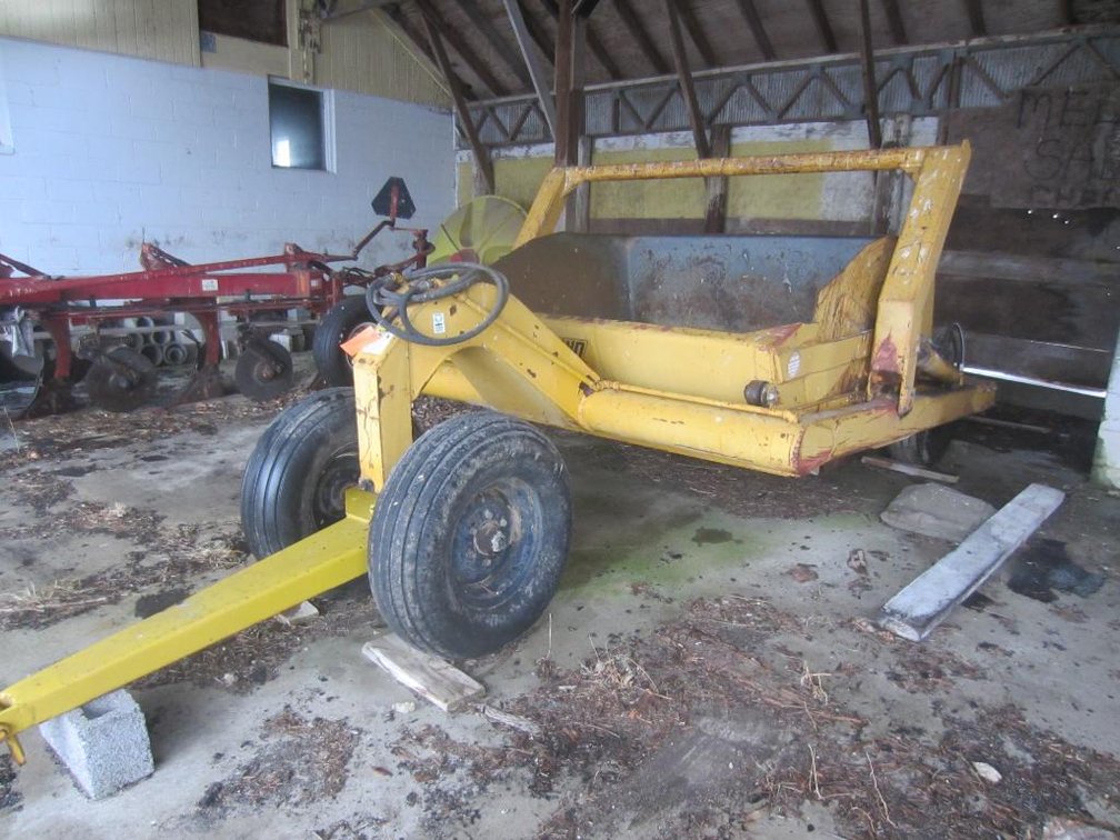 Ashland 35D Dirt Scraper, Serial # 17633, 11Lx15 Tires, Appears to be in Working Condition