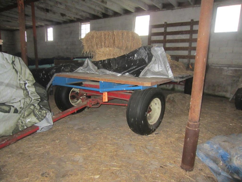 16' Wagon with Better Built Light Weight Running Gear with Extendable Hitch, Good Tires