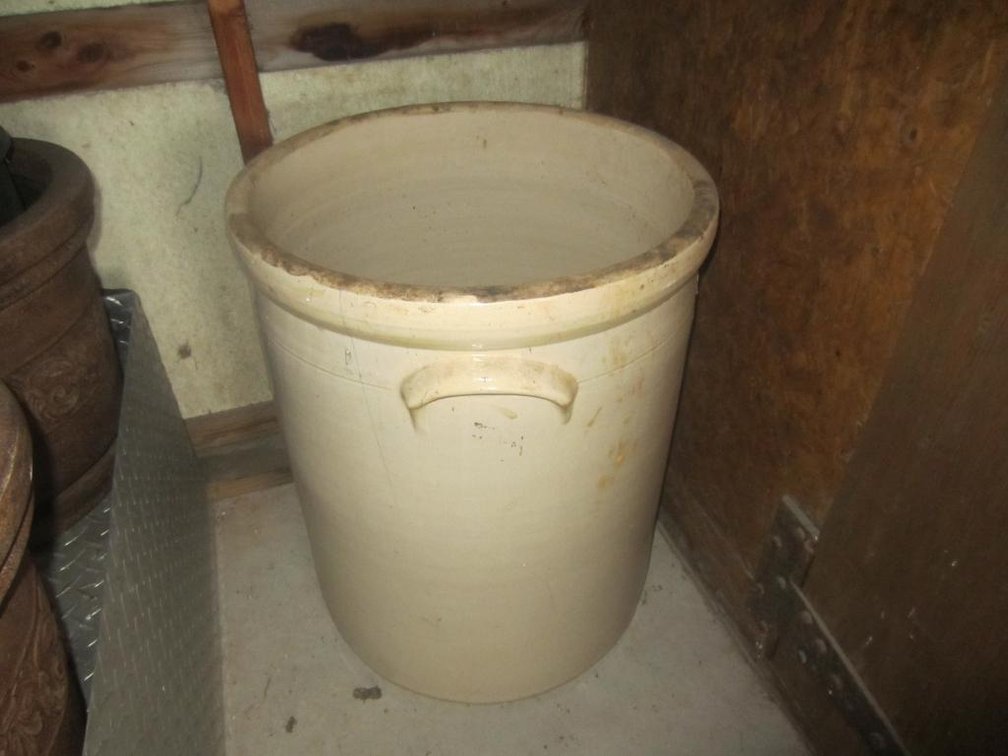 Macomb Stoneware 25 Gallon Crock