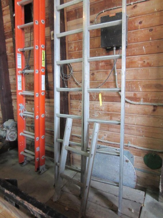 (2) Aluminum Ladders