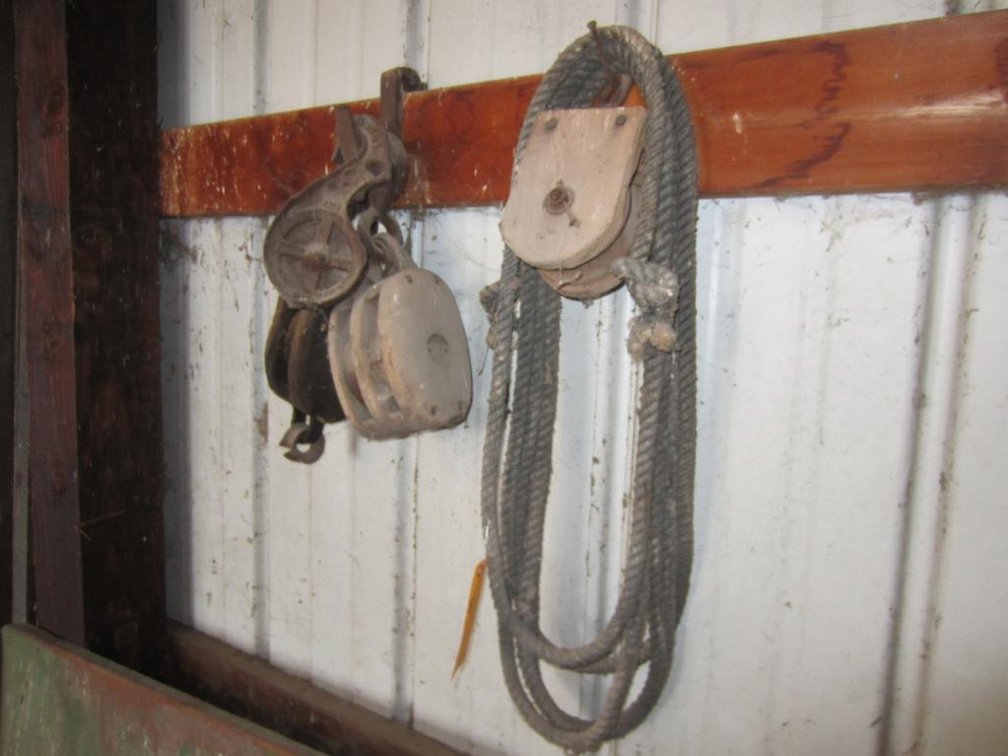 (3) Vintage Wood and (1) Steel Pulley
