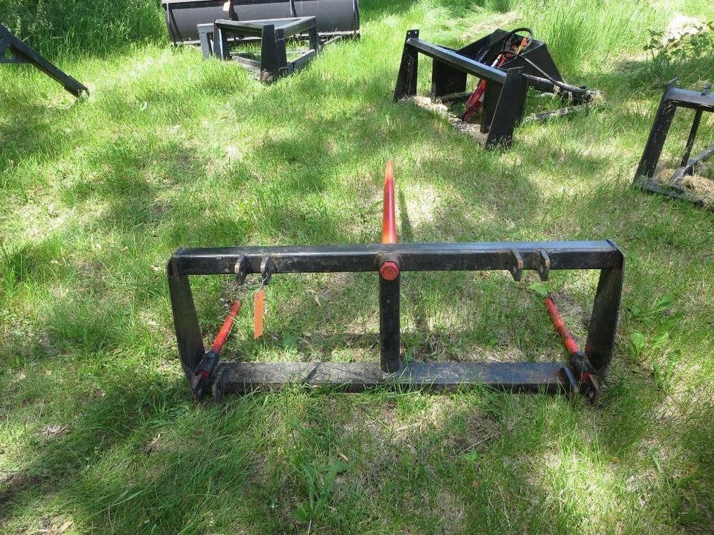 Bail Spear for IH Tractor 574 Loader