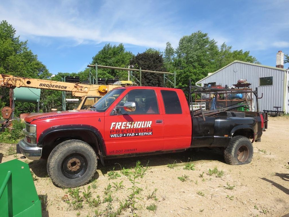 1994 3500 Chevy Truck VIN: 1GCHK39NRE302588 - HAS TITLE