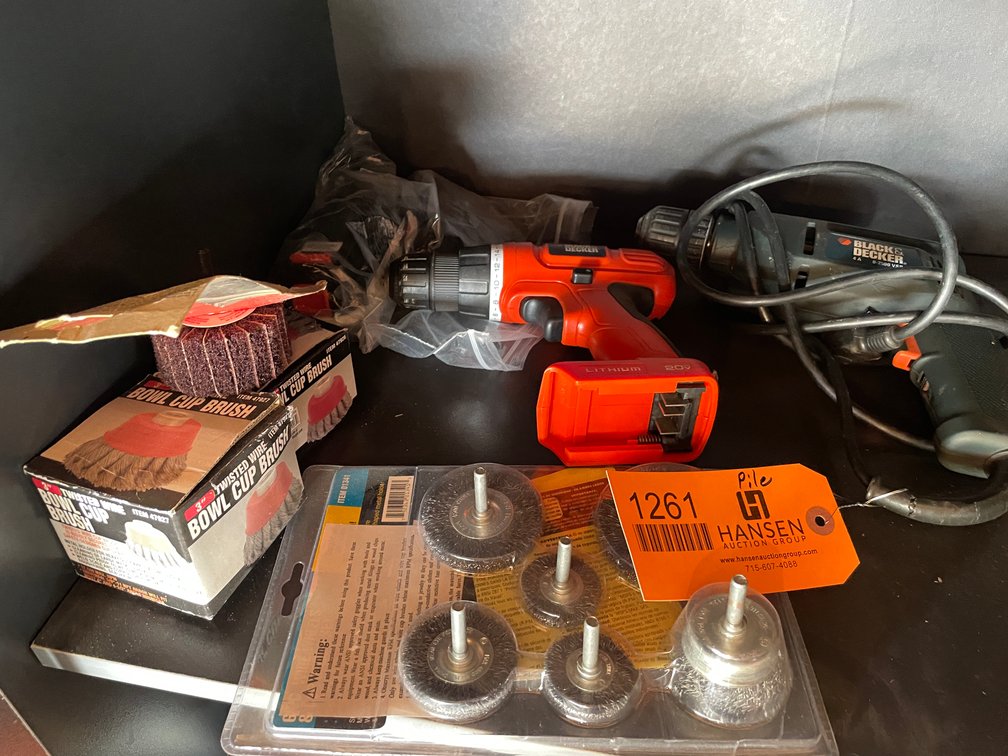 (2) Black and Decker Drills and Wire Brushes