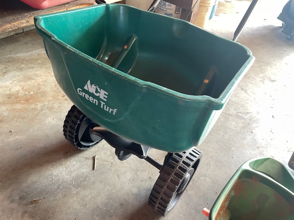 Ace Hardware Green Turf Spreader