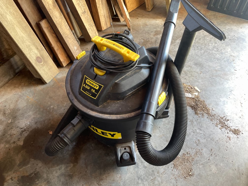 Stanley 10 Gallon Wet/Dry Shop Vacuum