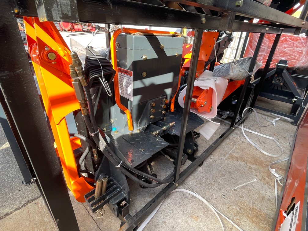 7' 3 Point Swing Backhoe (O2)