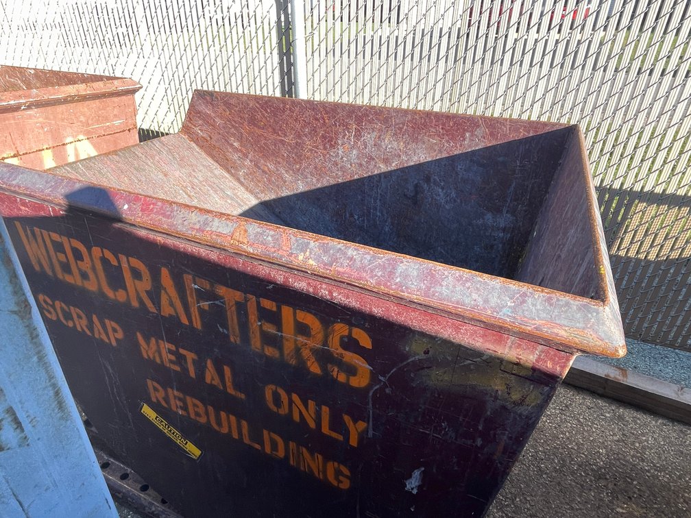 Galbreath 1.5 Yard Scrap Hopper (12)