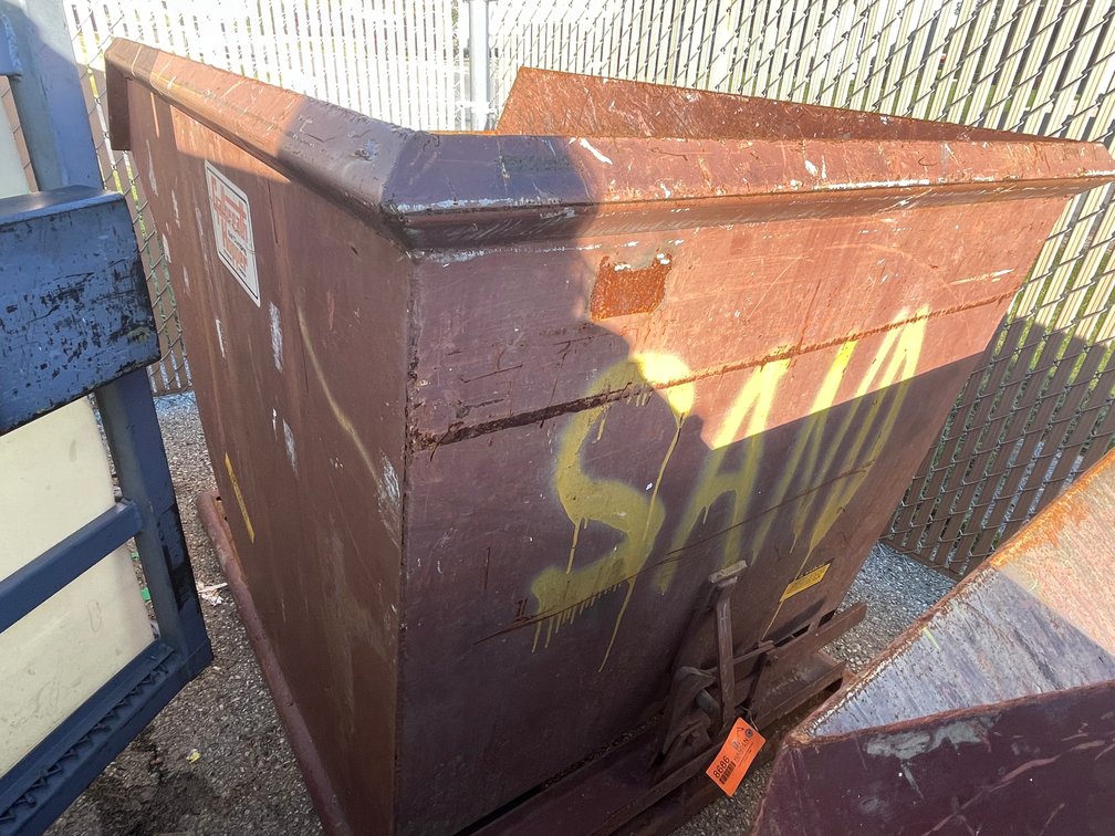 Galbreath 1.5 Yard Scrap Hopper (12)
