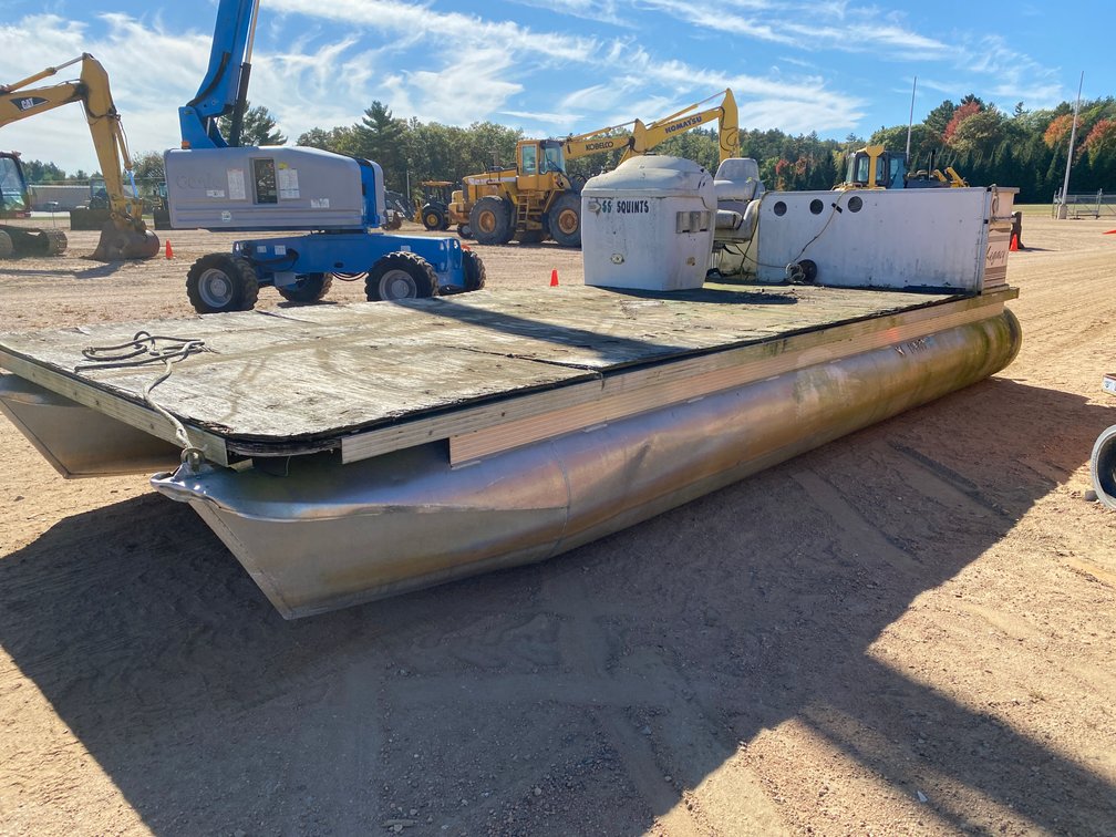 19' Pontoon Service Boat (No Title)