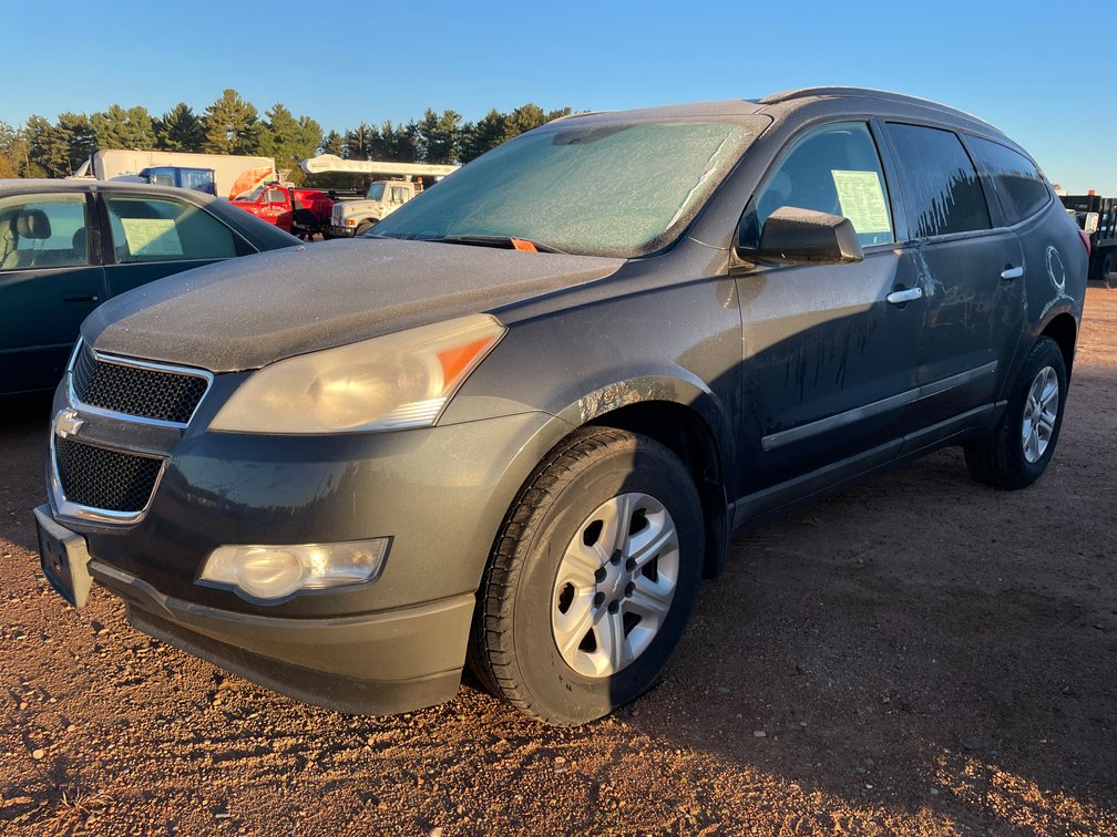 2009 Chevy Traverse LS SUV (Has WI Title)
