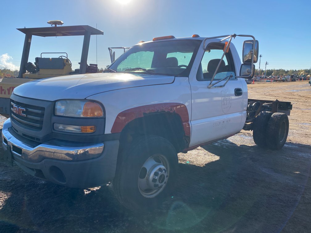 2003 GMC Regular Cab Truck (Has WI Title)