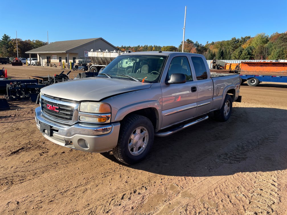 2004 GMC 1500 Extended Cab Pickup Truck (Has WI Title)