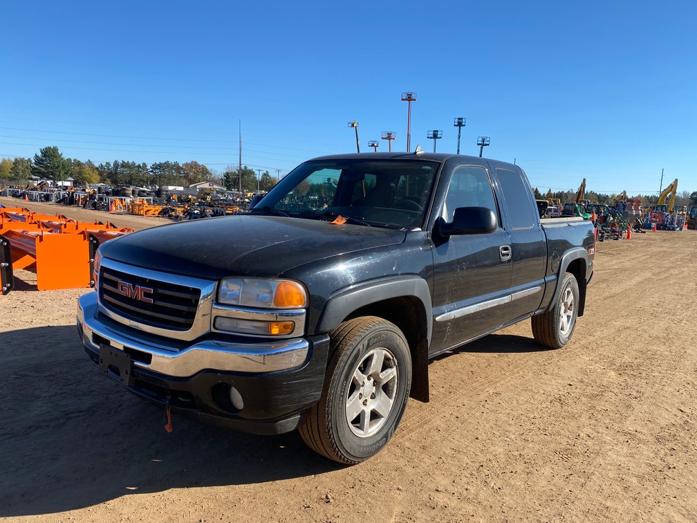 2006 GMC Sierra 1500 4x4 Pickup Truck (WI Title in Delay)