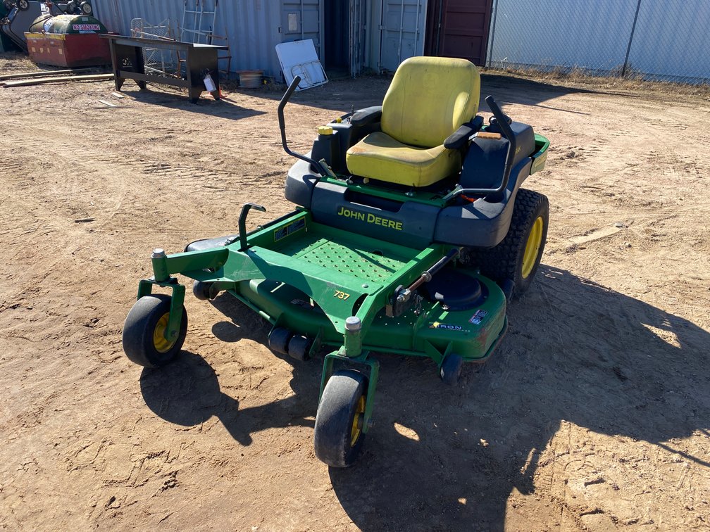 John Deere 737 ZTrak Zero Turn Lawn Mower