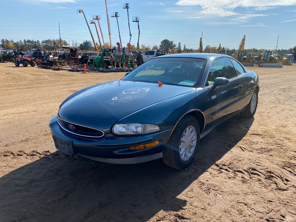 1995 Buick Riviera Sedan (Has WI Title)