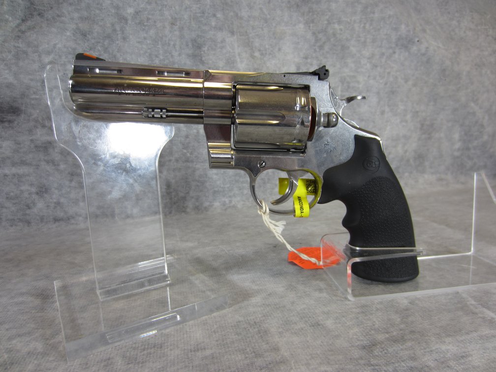 Colt Anaconda , SP4RTS 44 MAG Revolver Pistol, SN: AC102706, (Neenah, WI)