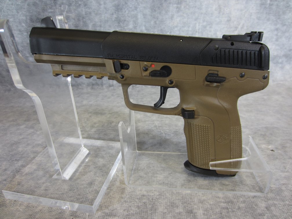 FN Herstal Five Seven, 5.7x28mm Semi-Auto Pistol, SN: 386200936, (Neenah, WI)