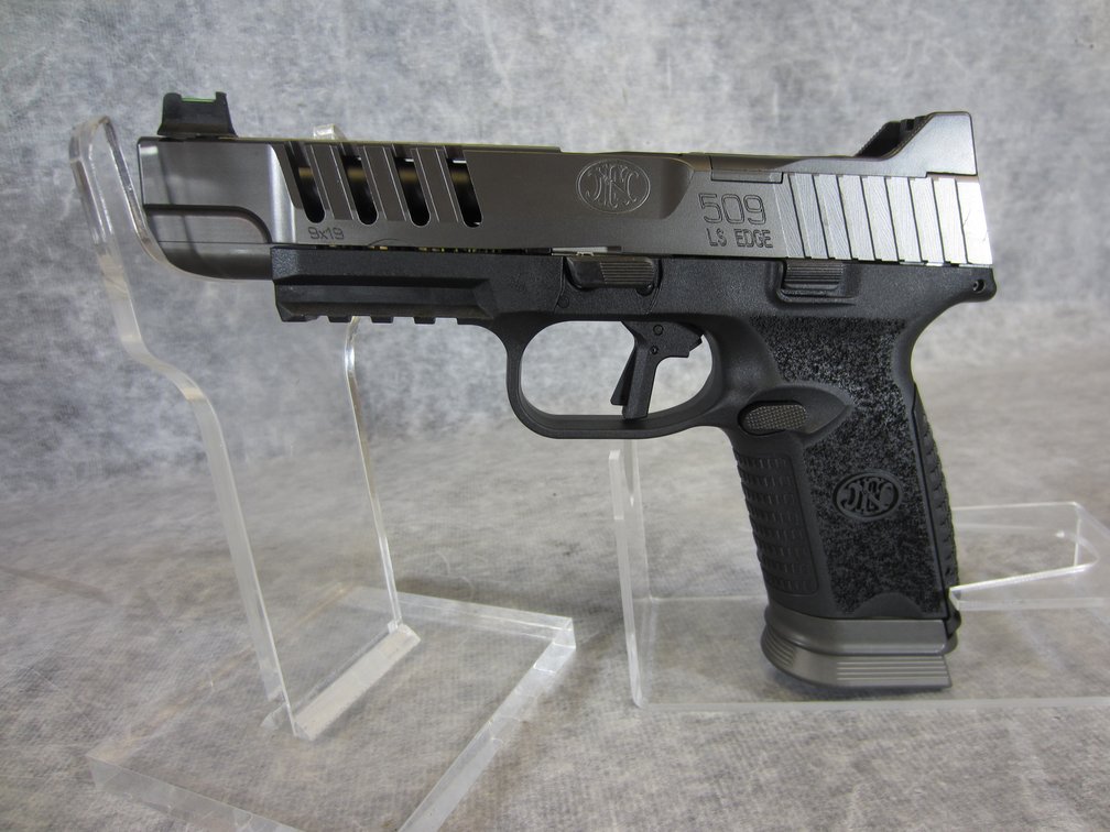 FNA USA FN509, 9mm    Semi-Auto Pistol, SN: GKS0162388, (Neenah, WI)