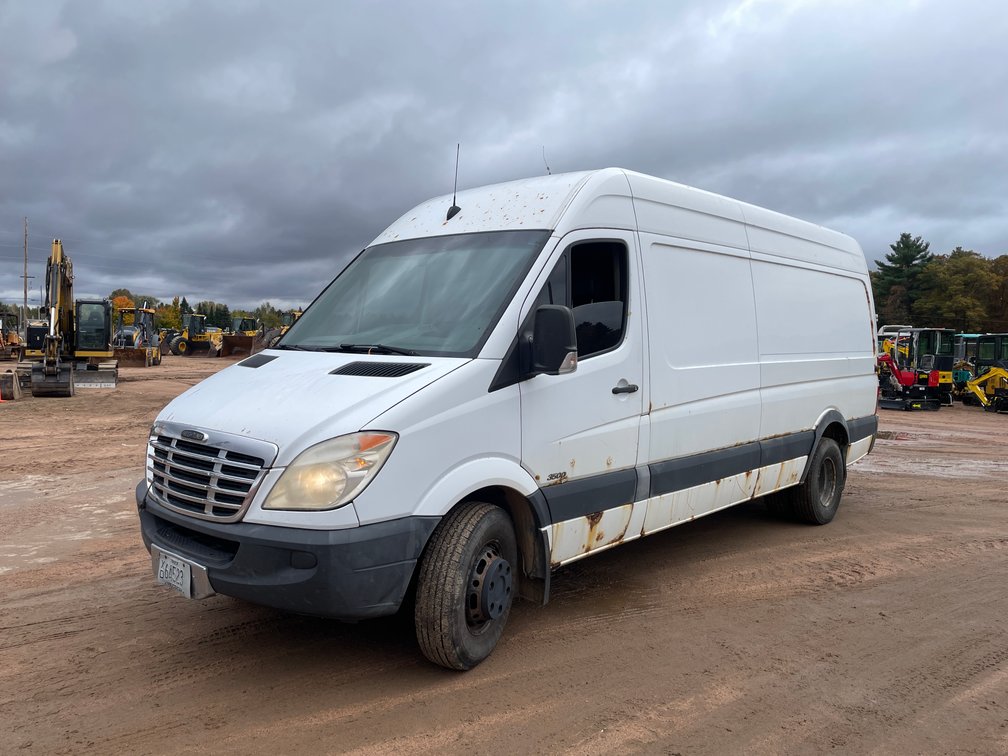 2007 Freightliner 3500 Van (Has WI Title)