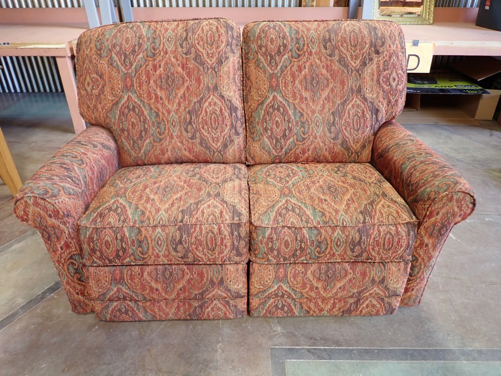 La-Z-Boy Wall Reclining Loveseat (SC3)