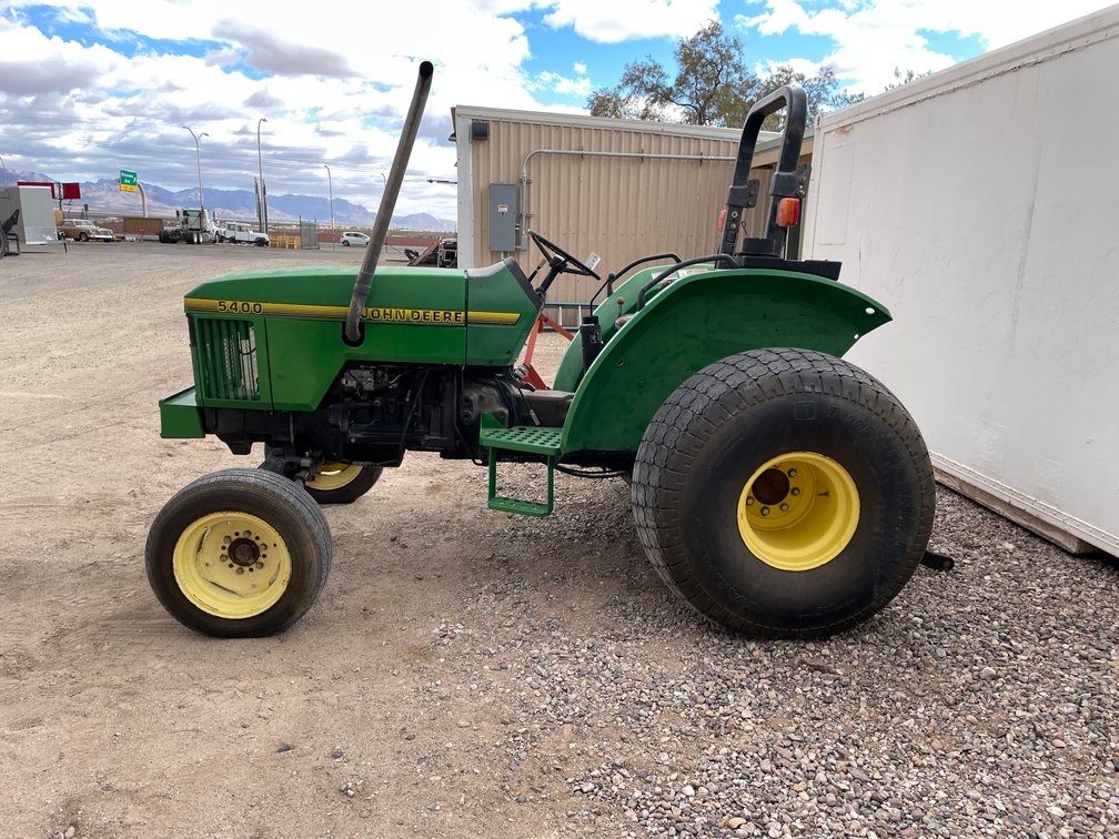 5400 John Deere Utility (O)
