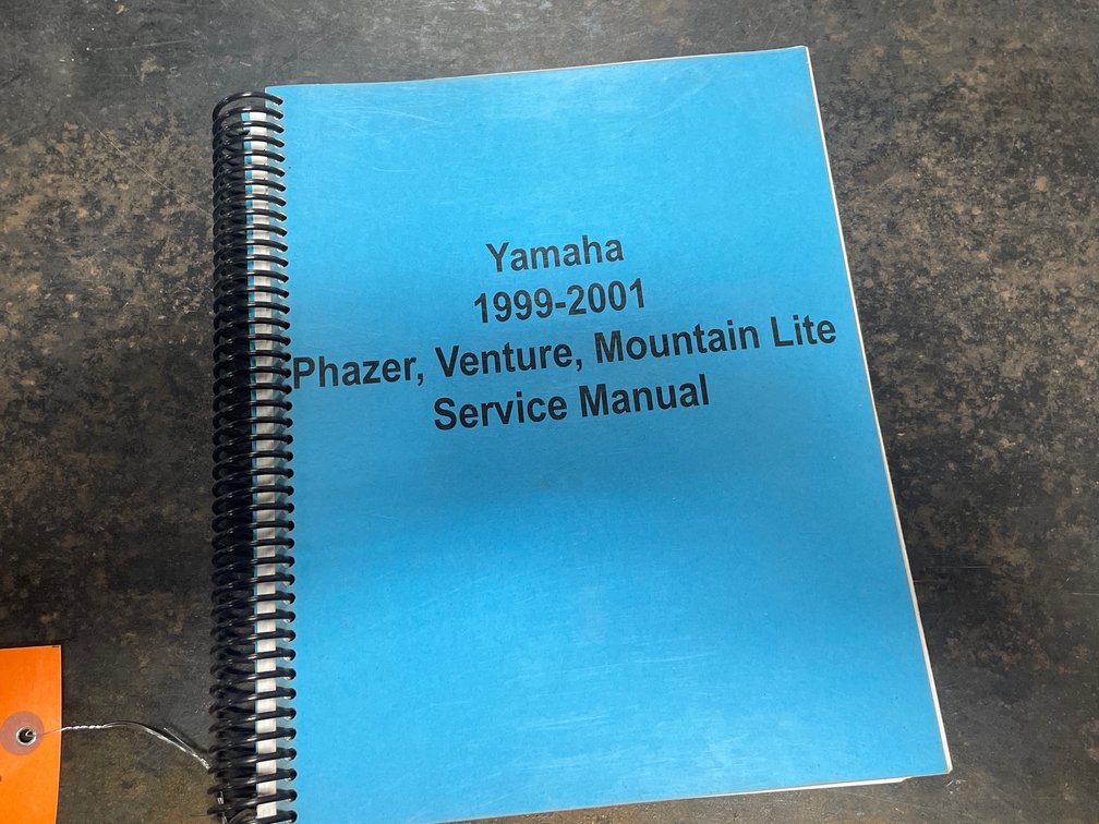 Yamaha Snowmobile Manual (CW)