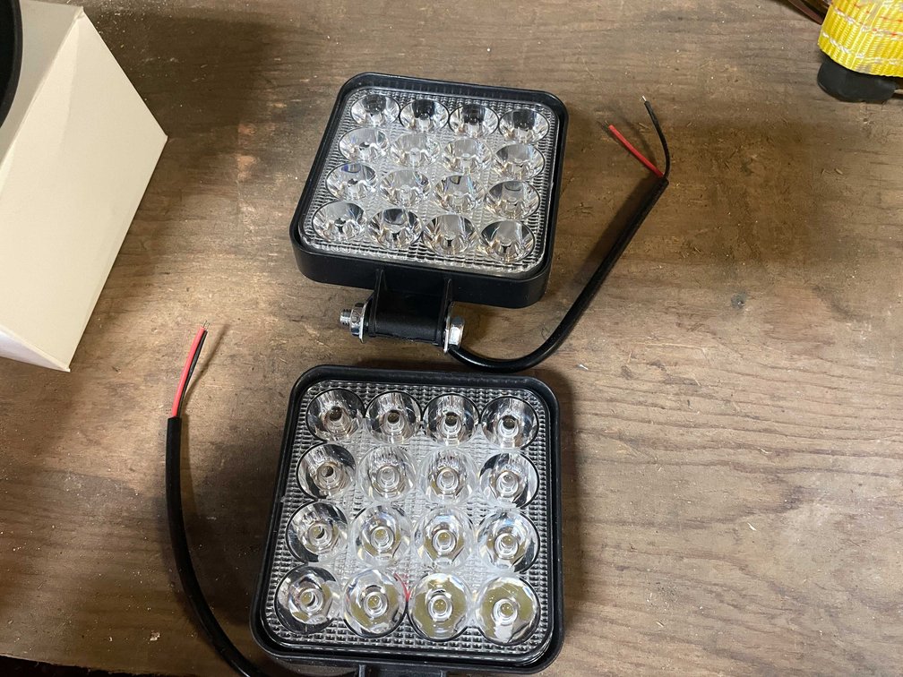 (2) LED Work Lights, 3.5" Square, 12/24vdc (PR1)