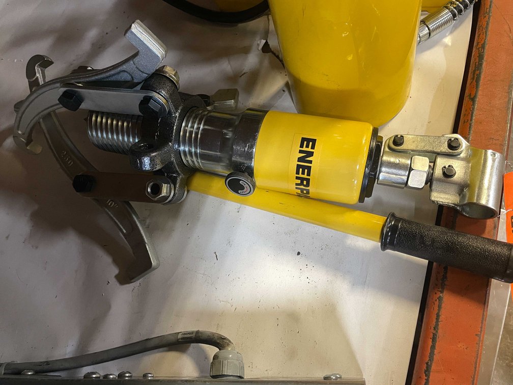 Enerpac 10 Ton Hydraulic 3 Jaw Puller (PR1)