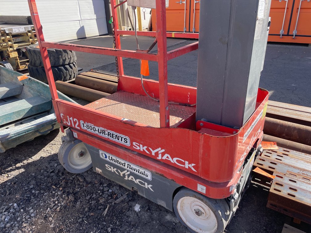 2017 Skyjack SJ12 Man Lift (O4)