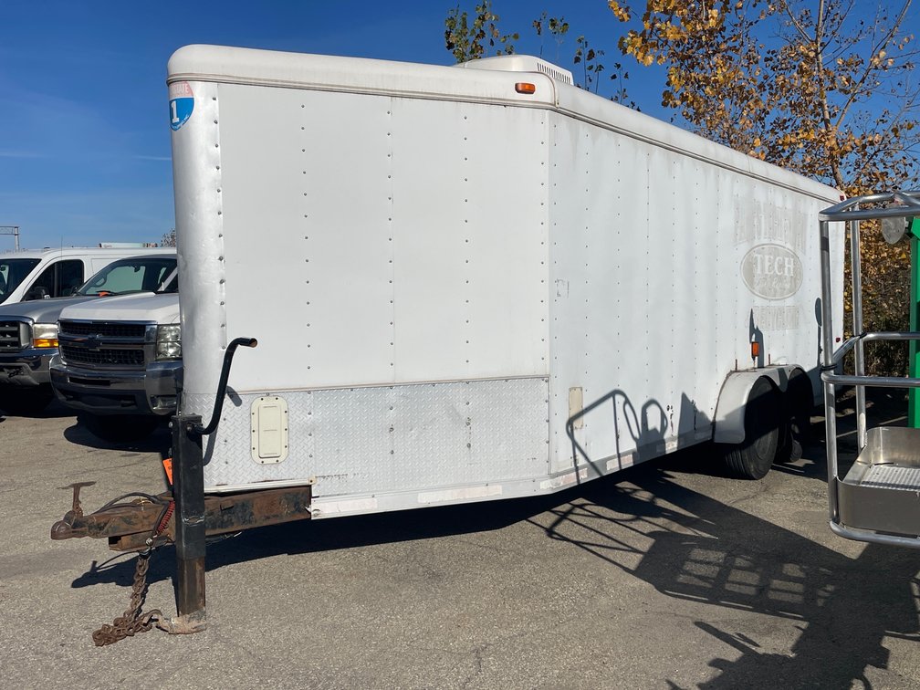 2012 International Manufacturing Enclosed Trailer (Has WI Title) (OF)