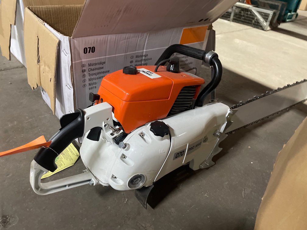 New 070 Pro Mag Chainsaw (T6)